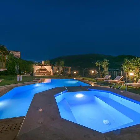 Limneon Hotel Keri