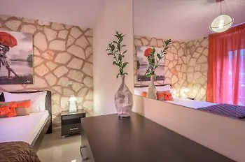 Limneon מלון זקינטוס טאון