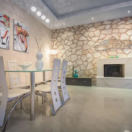 Hotel Limneon