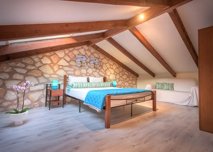 Hotel Limneon Keri