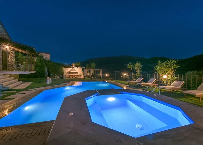 Limneon Hotel Keri