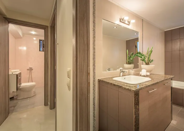 Limneon Hotel