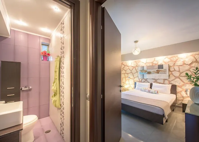 Limneon Hotel Keri